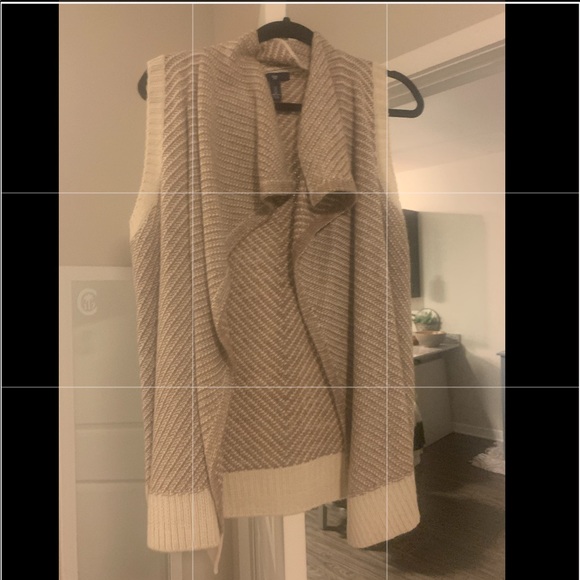 Gap Sleeveless Sweater Cardigan - Picture 1 of 2